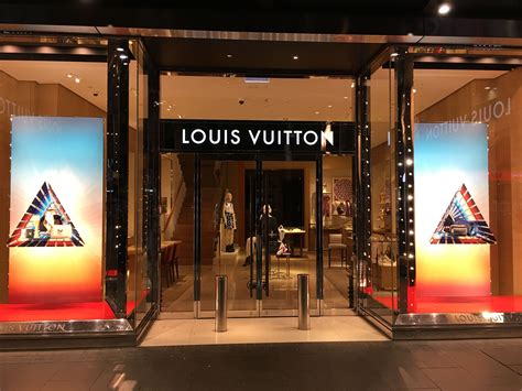 Louis Vuitton queen street